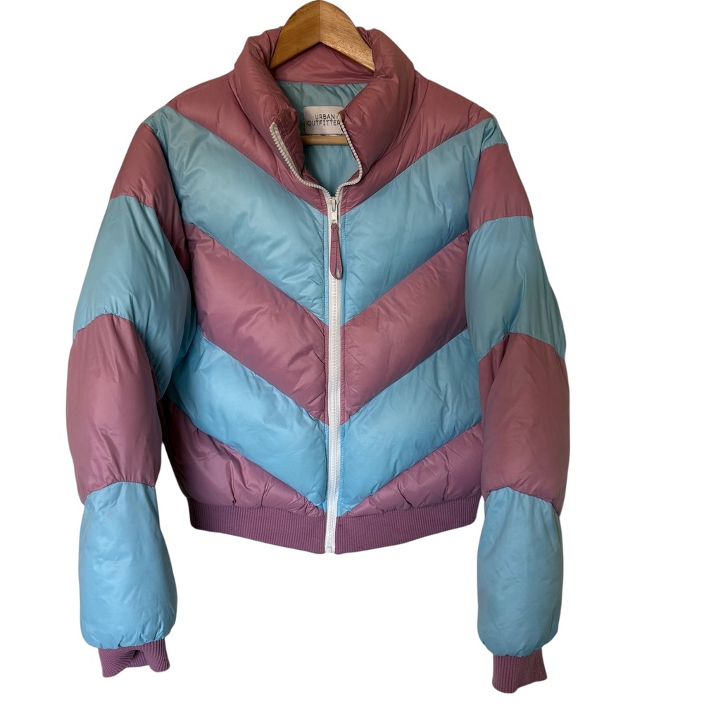 Urban Outfitters Chevron Puffer Jacket Pink Blue Size M Medium Cropped Zip Up